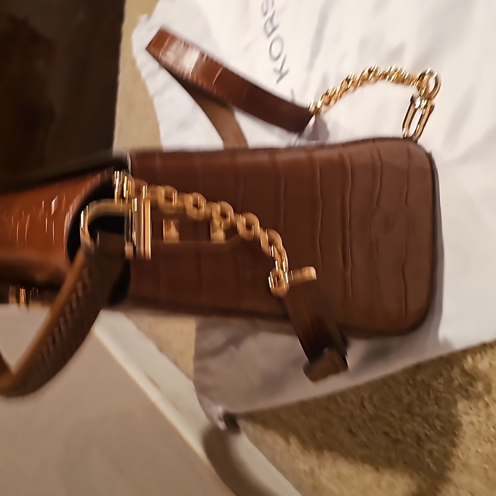 New. MK SATCHEL - Picture 8 of 16